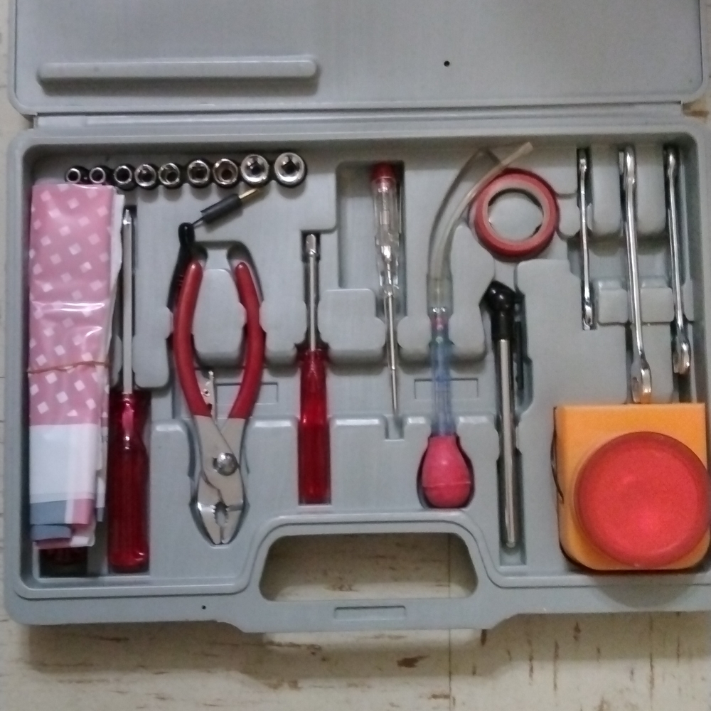 Emergency toolbox